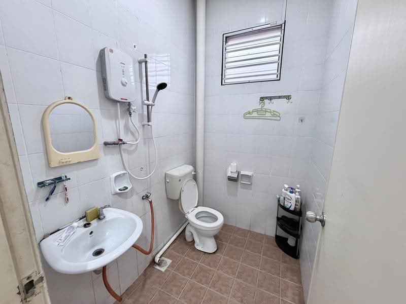 Rumah Teres untuk Dijual di Johor Bahru (Johor) - Wendy Tay - Bathroom - PropertyGuru.com.my