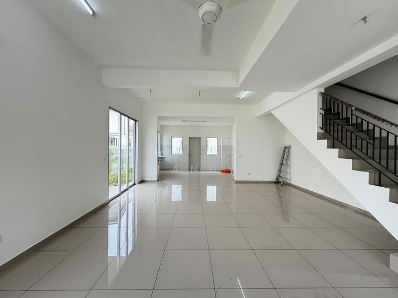 Rumah Teres untuk Dijual di Bandar Rimbayu (Telok Panglima Garang) - Mandy Cheow - Living Room - PropertyGuru.com.my
