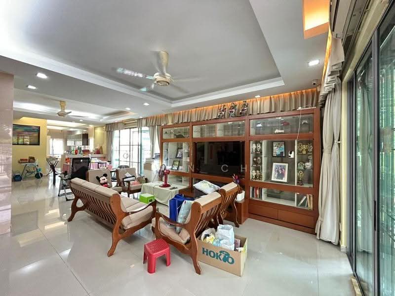 2.5-storey Terraced House for Sale in Sering Ukay (Ampang) - calvin Chin - Living Room - PropertyGuru.com.my