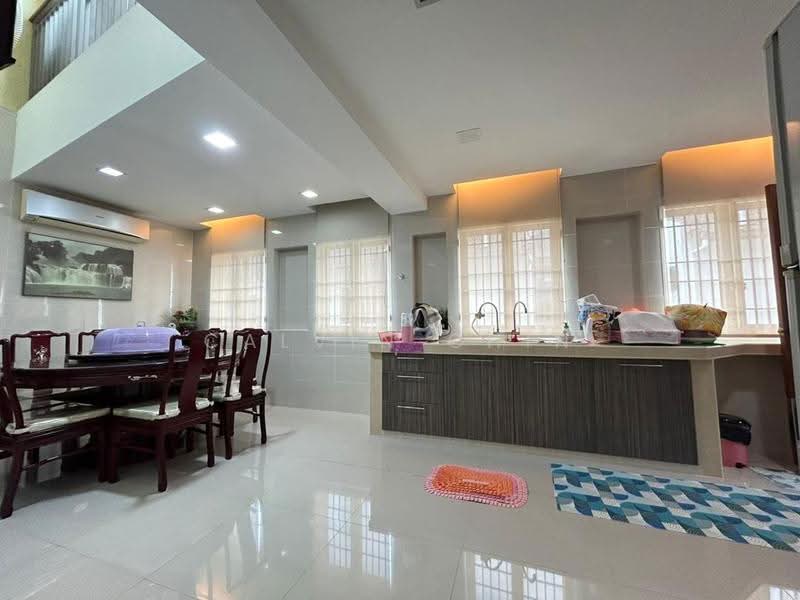 2.5-storey Terraced House for Sale in Sering Ukay (Ampang) - calvin Chin - Kitchen - PropertyGuru.com.my
