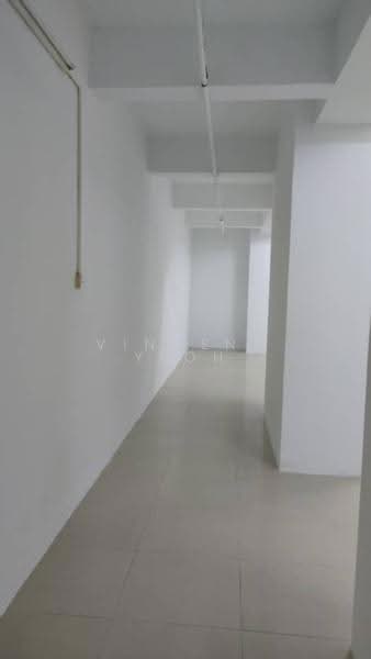 Shop for Sale in Selayang (Selangor) - Vincent Yeoh - Corridor - PropertyGuru.com.my