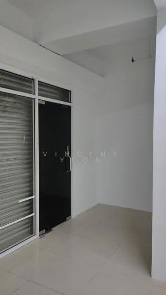 Shop for Sale in Selayang (Selangor) - Vincent Yeoh - Entrance - PropertyGuru.com.my
