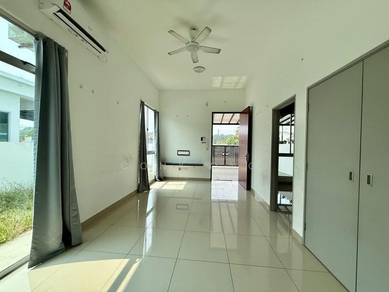 Rumah Kluster untuk Dijual di Iskandar Puteri (Nusajaya) (Johor) - Cony Ong - Living Room - PropertyGuru.com.my