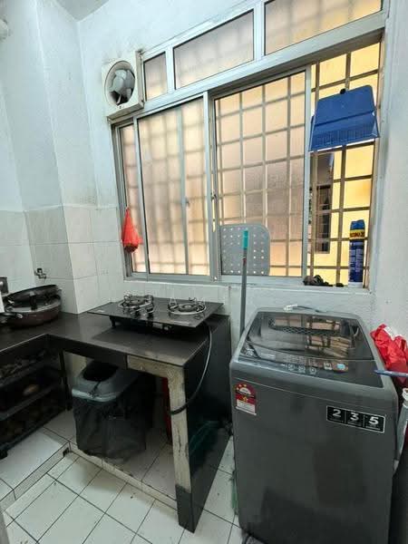 Condominium for Sale at Platinum Hill PV 5 - James Tan - Kitchen - PropertyGuru.com.my