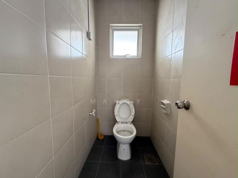 Shop / Office for Rent in Rawang (Selangor) - Mandy Cheow - Bathroom - PropertyGuru.com.my