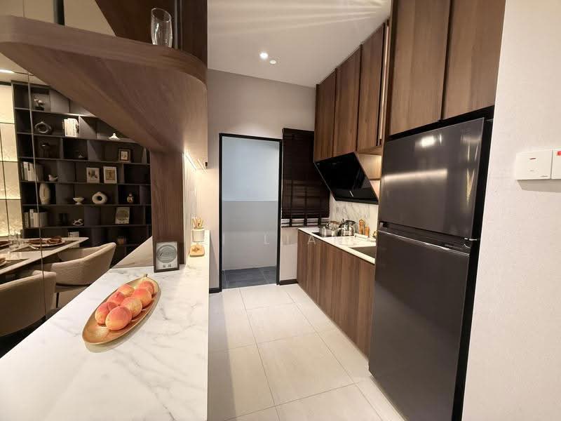 Kediaman Servis untuk Dijual di The Address @ Maxim Pelangi - Li Lian Chew - Kitchen - PropertyGuru.com.my