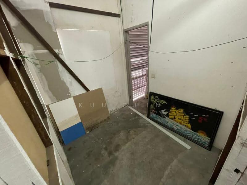 Shop / Office for Sale in Taman Putri Kulai (Kulai) - Kuu Chin - Interior - PropertyGuru.com.my