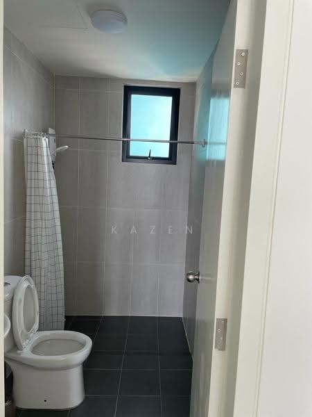 Kediaman Servis untuk Disewa di MKH Boulevard II - Kazen Liew - Bathroom - PropertyGuru.com.my