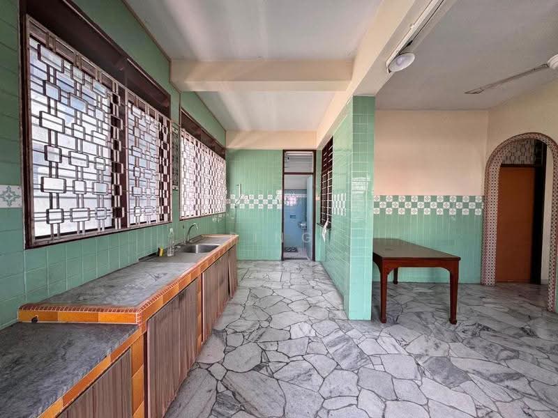 Rumah Teres 2-Tingkat untuk Dijual di Island Glades (Jelutong) - Ping Koay - Kitchen - PropertyGuru.com.my