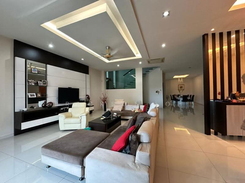 Rumah Berkembar untuk Dijual di Taman Melawati (Ulu Kelang) - Brackson Loh - Living Room - PropertyGuru.com.my