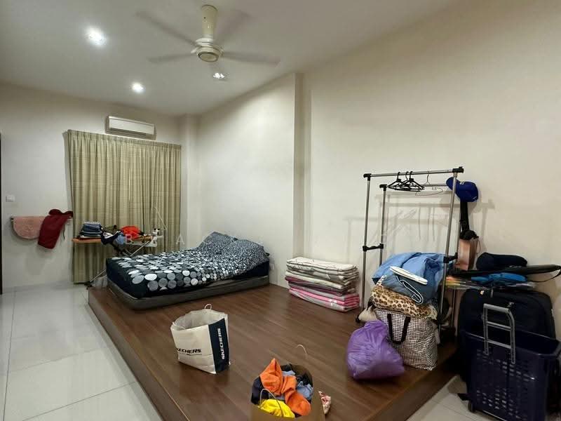 Rumah Berkembar untuk Dijual di Taman Melawati (Ulu Kelang) - Brackson Loh - Bedroom - PropertyGuru.com.my