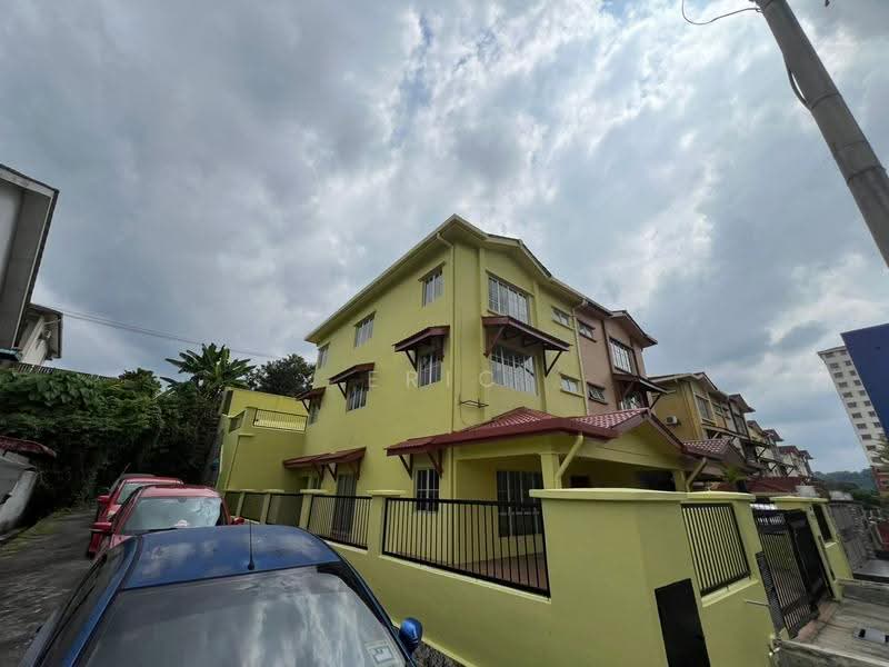 Semi-Detached House for Sale in Bandar Tun Hussein Onn (Cheras) - Eric Tan - PropertyGuru.com.my
