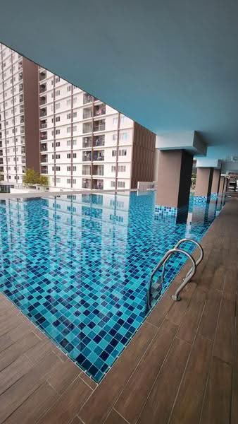 Kondominium untuk Disewa di Vista Harmoni Residences - Bee Suan - Pool - PropertyGuru.com.my