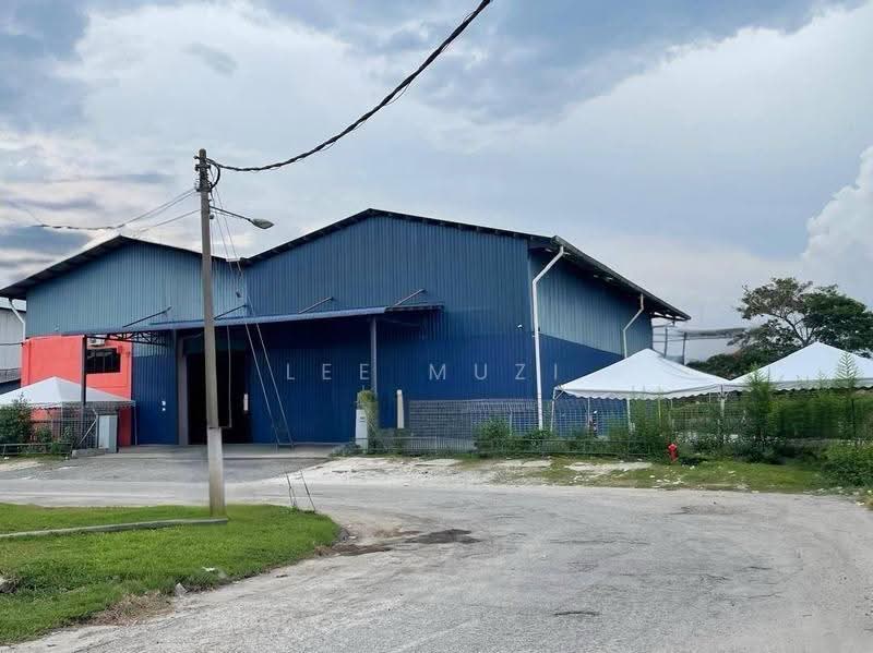 Factory for Rent in Menglembu (Perak) - Lee Muzi - Exterior - PropertyGuru.com.my