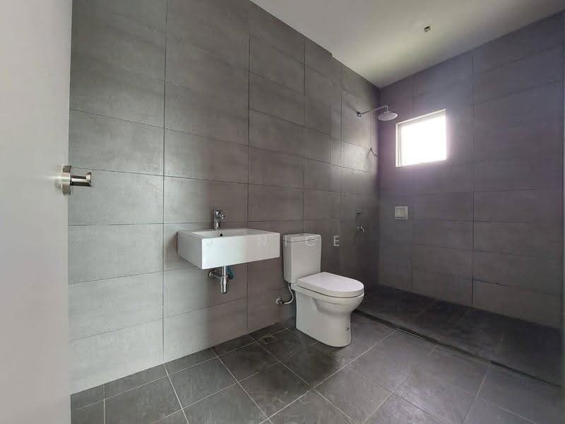 Rumah Berkembar untuk Dijual di Penampang (Sabah) - Janice Tay - Bathroom - PropertyGuru.com.my