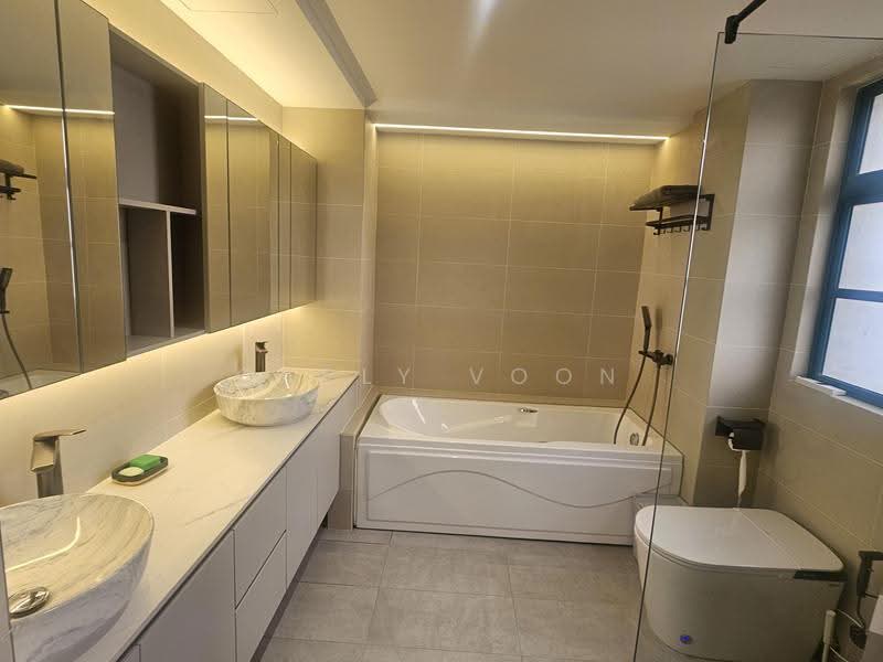 Kondominium untuk Disewa di The Straits View Condominium - Carly Voon - Bathroom - PropertyGuru.com.my