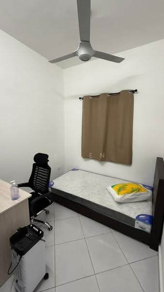 Kediaman Servis untuk Disewa di Residensi Emas - Kazen Liew - Bedroom - PropertyGuru.com.my