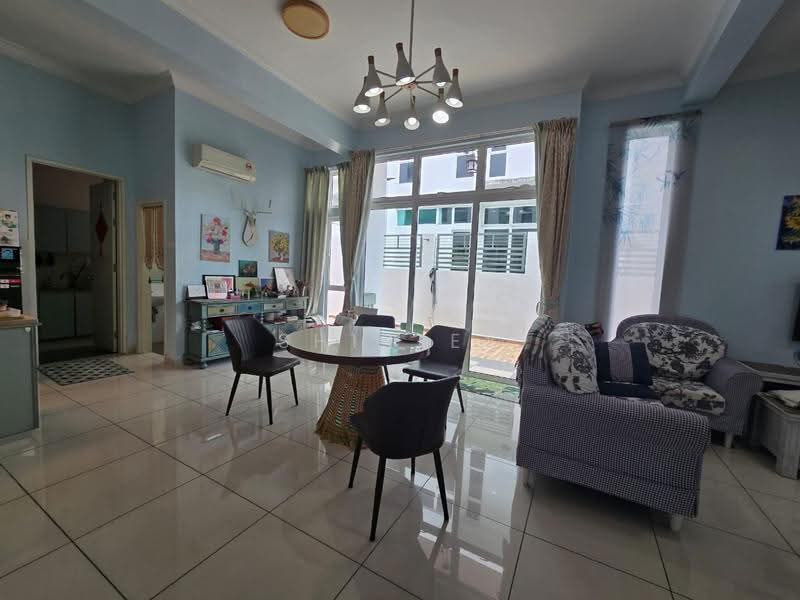 Cluster House for Sale in Taman Nusa Sentral (Iskandar Puteri (Nusajaya)) - Shirley Pang - Living Room - PropertyGuru.com.my