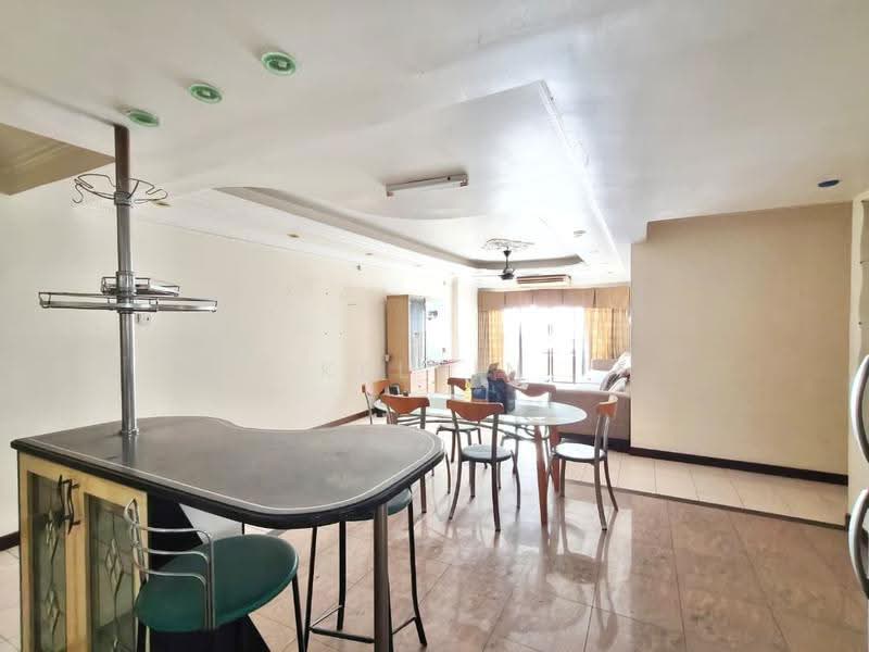 Kondominium untuk Dijual di Vista Komanwel A - Kelvin Ng - Living Room - PropertyGuru.com.my