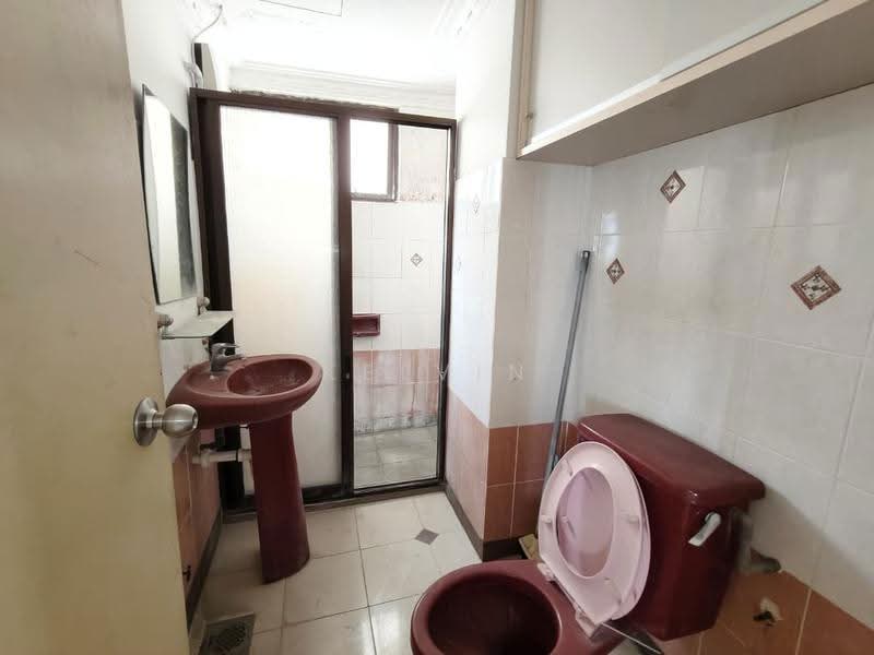 Kondominium untuk Dijual di Vista Komanwel A - Kelvin Ng - Bathroom - PropertyGuru.com.my