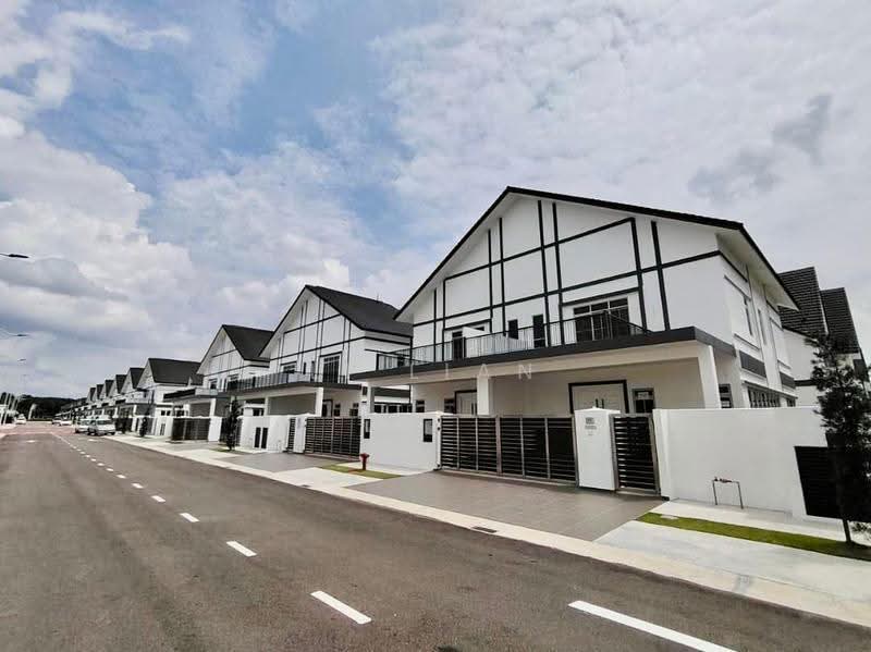 Semi-Detached House for Sale in Taman Ekoflora (Johor Bahru) - Li Lian Chew - PropertyGuru.com.my