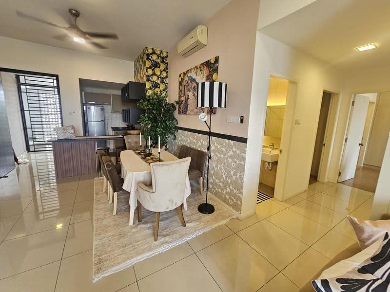 Kondominium untuk Disewa di The WaterEdge (Pinggiran Air) - Carly Voon - Dining Room - PropertyGuru.com.my