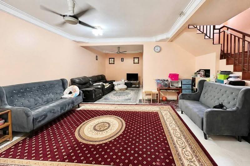 2-storey Terraced House for Sale in Bandar Bukit Mahkota (Bangi) - Azli Ibrahim - Living Room - PropertyGuru.com.my