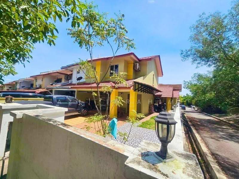 2-storey Terraced House for Sale in Bandar Bukit Mahkota (Bangi) - Azli Ibrahim - Exterior - PropertyGuru.com.my