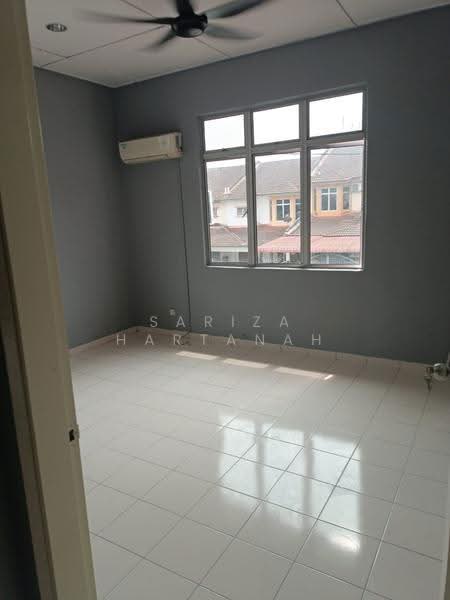 Rumah Teres 2-Tingkat untuk Dijual di Taman Semenyih Mewah (Semenyih) - Sariza Hartanah - Interior - PropertyGuru.com.my