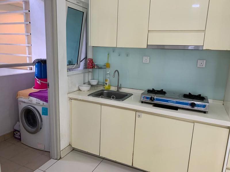 Kediaman Servis untuk Disewa di V Residence 3 @ Sunway Velocity - Marco Tan - Kitchen - PropertyGuru.com.my