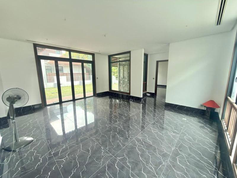 Bungalow House for Sale in Bukit Jelutong (Shah Alam) - Adzura Zamedin - Living Room - PropertyGuru.com.my