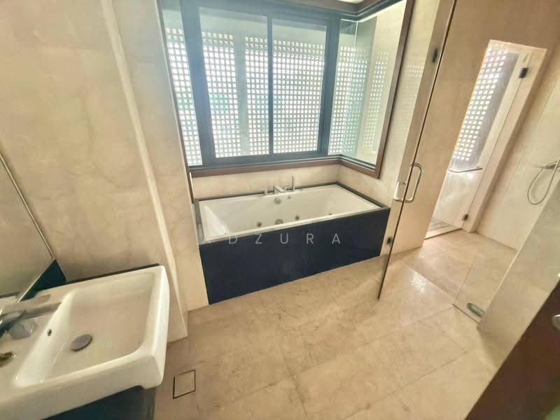 Bungalow House for Sale in Bukit Jelutong (Shah Alam) - Adzura Zamedin - Bathroom - PropertyGuru.com.my