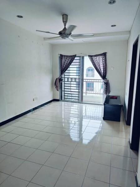 Townhouse for Rent in Johor Bahru (Johor) - April Chin - Living Room - PropertyGuru.com.my