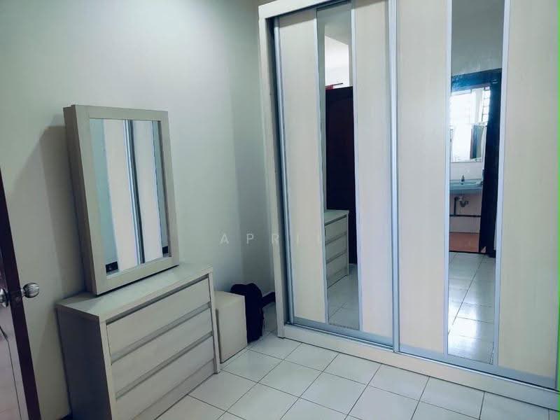 Townhouse for Rent in Johor Bahru (Johor) - April Chin - Bedroom - PropertyGuru.com.my