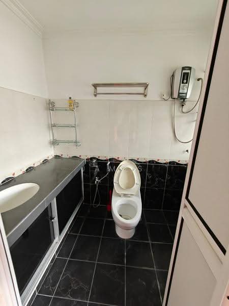 Rumah Teres 2-Tingkat untuk Dijual di Taman Melawati (Ulu Kelang) - James Tan - Bathroom - PropertyGuru.com.my