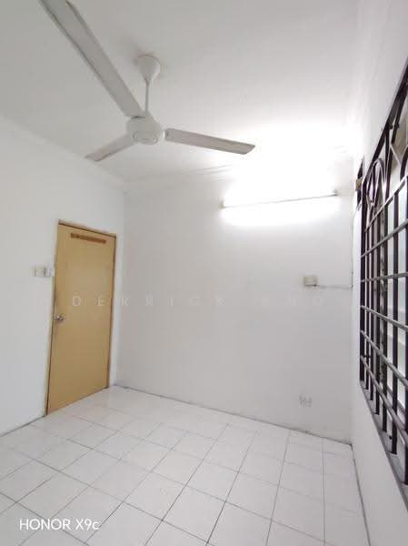 Pangsapuri untuk Disewa di Pangsapuri Flora II - Derrick Ang - Interior - PropertyGuru.com.my