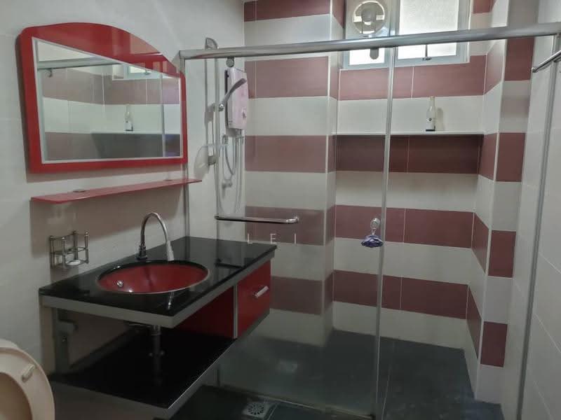 Kondominium untuk Disewa di D'Piazza - Lei Seow - Bathroom - PropertyGuru.com.my