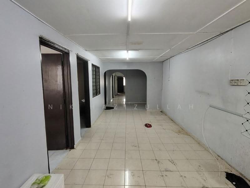 Rumah Teres 1-Tingkat untuk Dijual di Taman Subang Baru (Sungai Buloh) - Nik Hazizullah - PropertyGuru.com.my