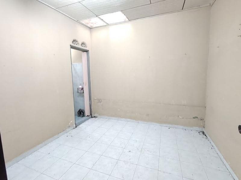 Rumah Teres 1-Tingkat untuk Dijual di Taman Subang Baru (Sungai Buloh) - Nik Hazizullah - PropertyGuru.com.my