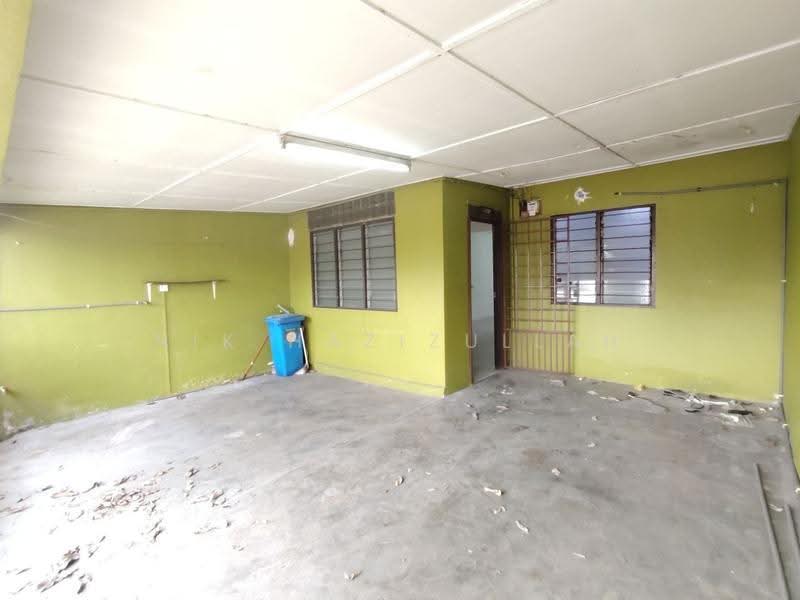 Rumah Teres 1-Tingkat untuk Dijual di Taman Subang Baru (Sungai Buloh) - Nik Hazizullah - PropertyGuru.com.my