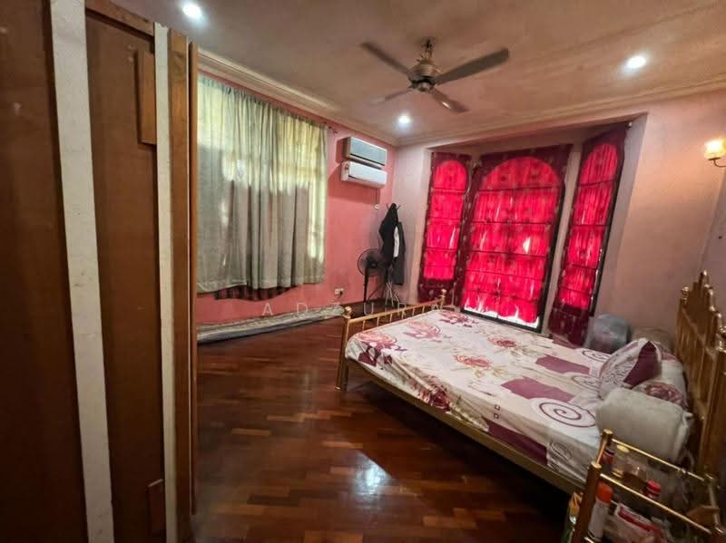 Bungalow House for Sale in Saujana Akasia (Sungai Buloh) - Adzura Zamedin - Bedroom - PropertyGuru.com.my