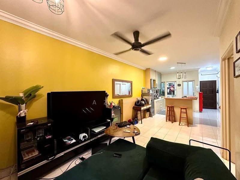 Pangsapuri untuk Disewa di Pangsapuri Cemara - Azzad Zarull - Living Room - PropertyGuru.com.my