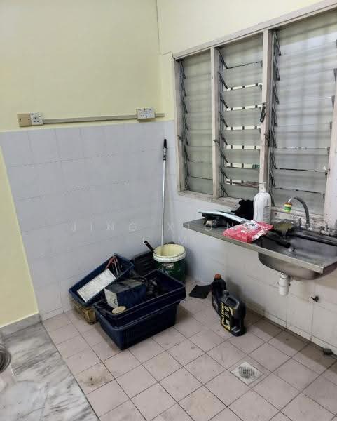 Rumah Teres untuk Dijual di Semenyih (Selangor) - Jing Xiong Lim - Kitchen - PropertyGuru.com.my