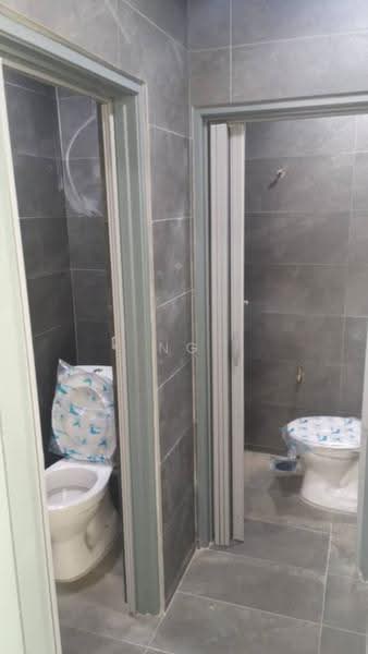 Shop / Office untuk Disewa di Taipan Business Centre (Subang Jaya) - Ng Hon Keong - Bathroom - PropertyGuru.com.my
