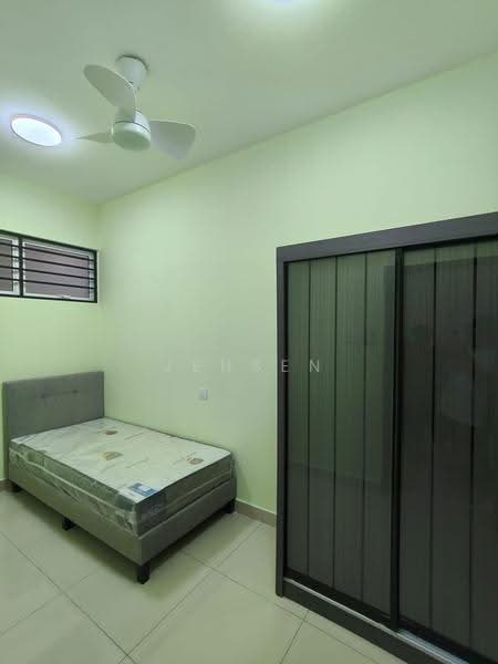 Kediaman Servis untuk Disewa di TRELLIS RESIDENCES - Jensen Goh - Bedroom - PropertyGuru.com.my