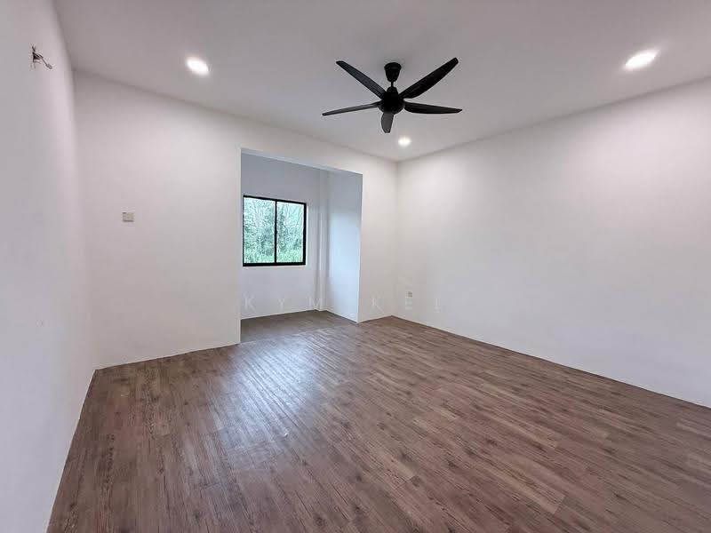 Rumah Teres untuk Dijual di Taman Kota Jaya (Kota Tinggi) - Kym Kee - Living Room - PropertyGuru.com.my