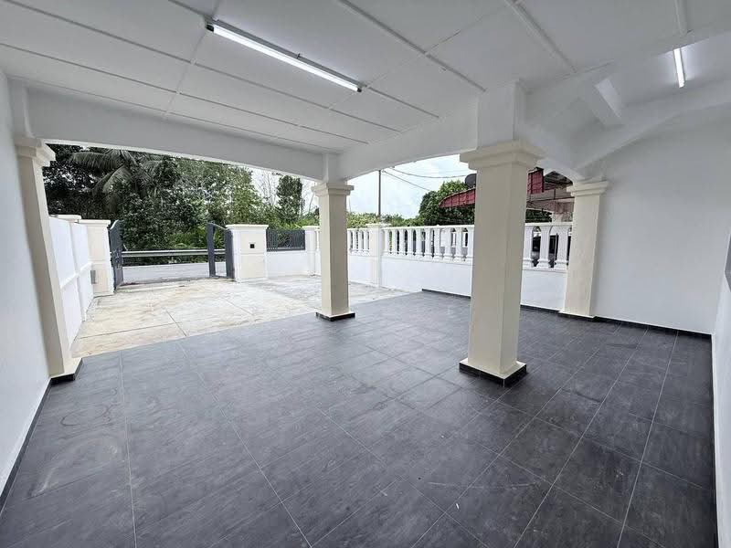 Rumah Teres untuk Dijual di Taman Kota Jaya (Kota Tinggi) - Kym Kee - Exterior - PropertyGuru.com.my