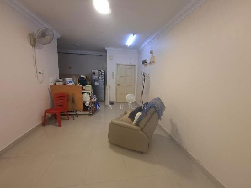 Kediaman Servis untuk Dijual di Subang Avenue - Karen Ong - Living Room - PropertyGuru.com.my