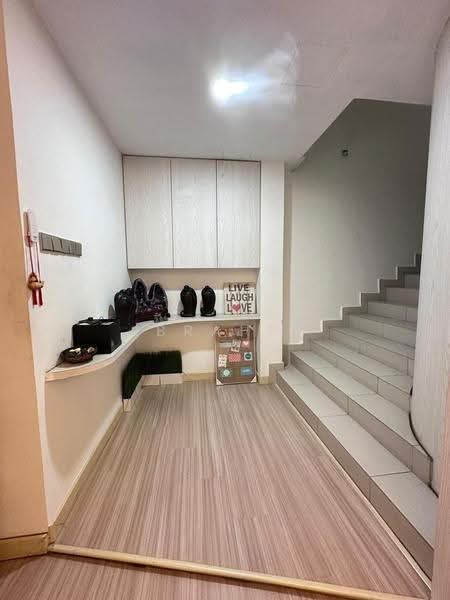 Rumah Teres 3-Tingkat untuk Dijual di Batu Caves (Selangor) - Ibrahim Iderus - Entrance - PropertyGuru.com.my