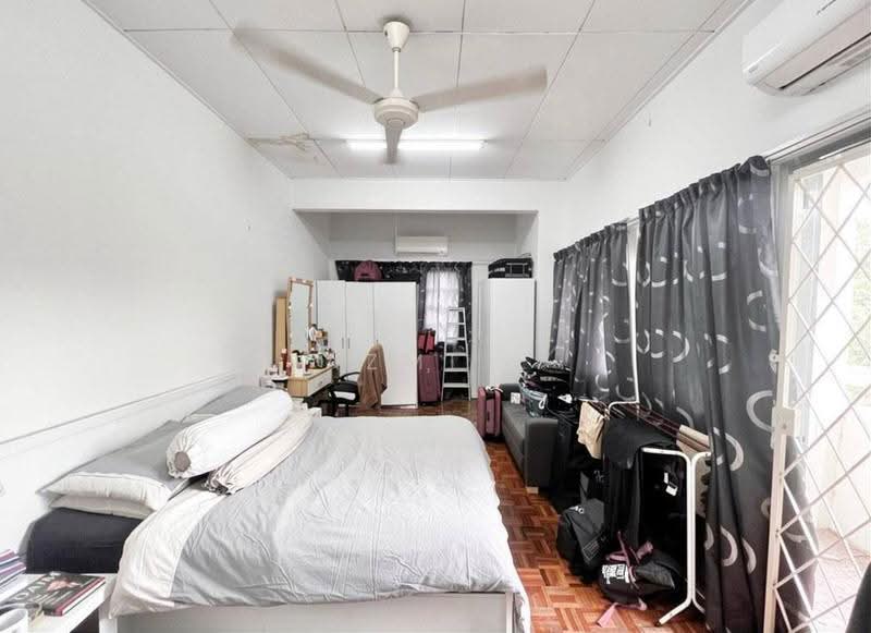 Rumah Teres untuk Dijual di Usj 12 (Subang Jaya) - Azmi . - Bedroom - PropertyGuru.com.my